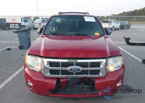 2011 Ford Escape Xlt z USA, uszkodzony, nr VIN 1FMCU9D73BKB10993